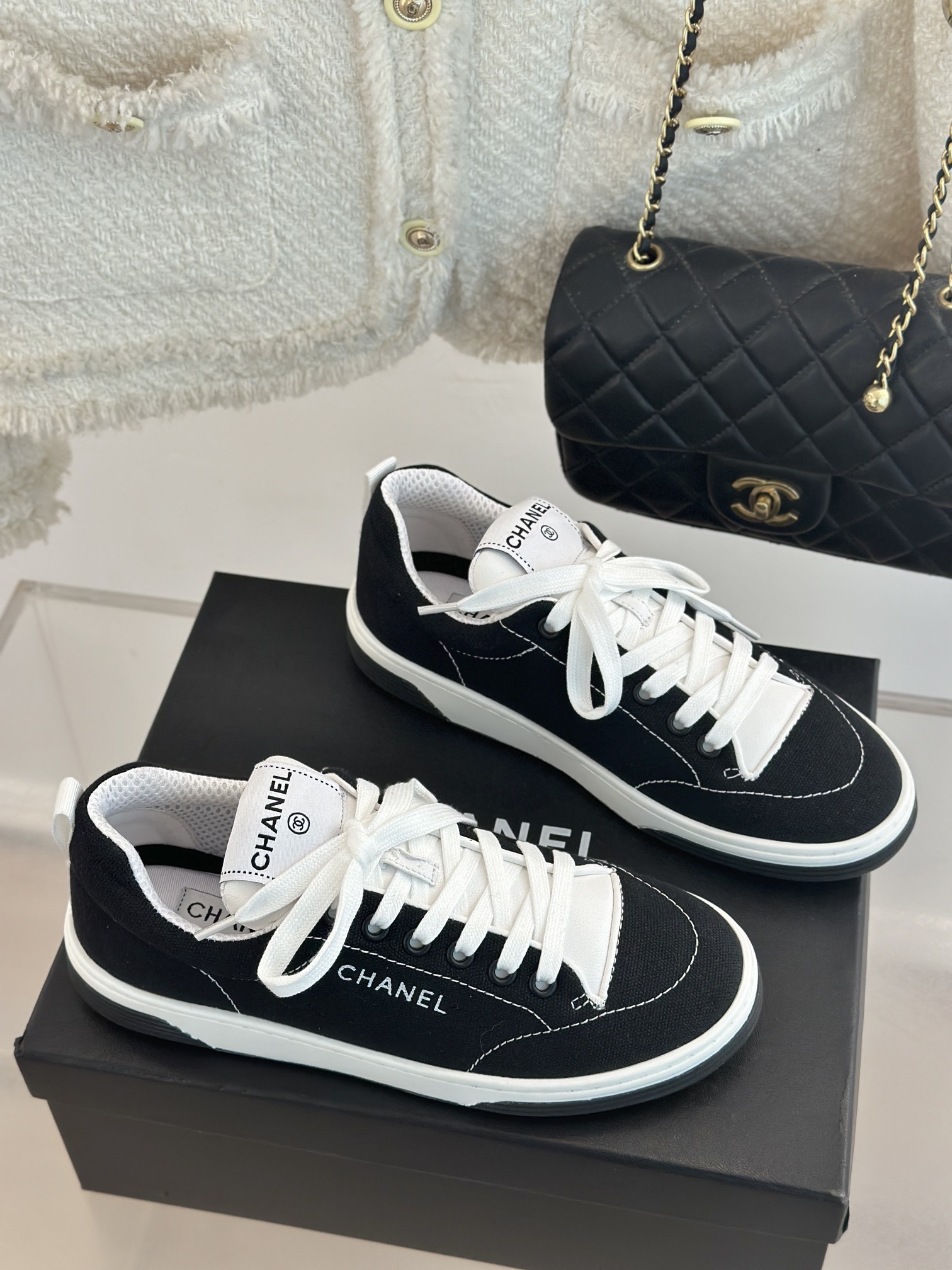 CHANEL Casual Cruise 2024/25 Sneakers