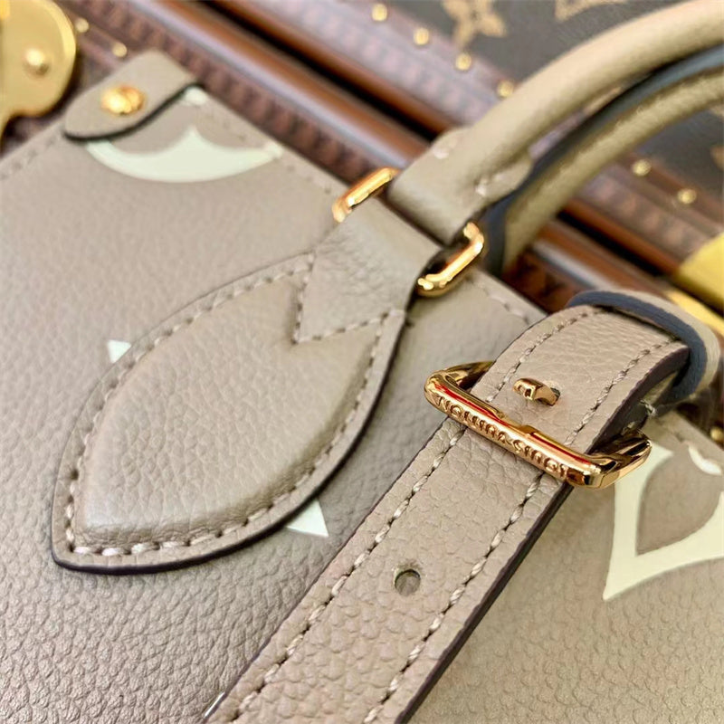 Louis Vuitton LV OnTheGo East West M46653 Beige 25cm
