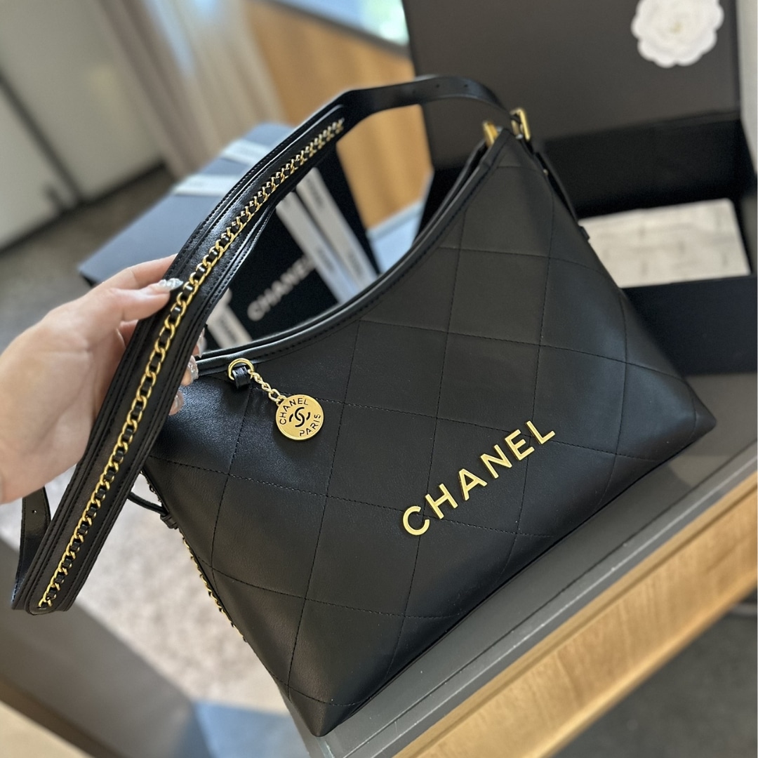 Chanel Hobo Bags With Logo In Black 30Cm/11in