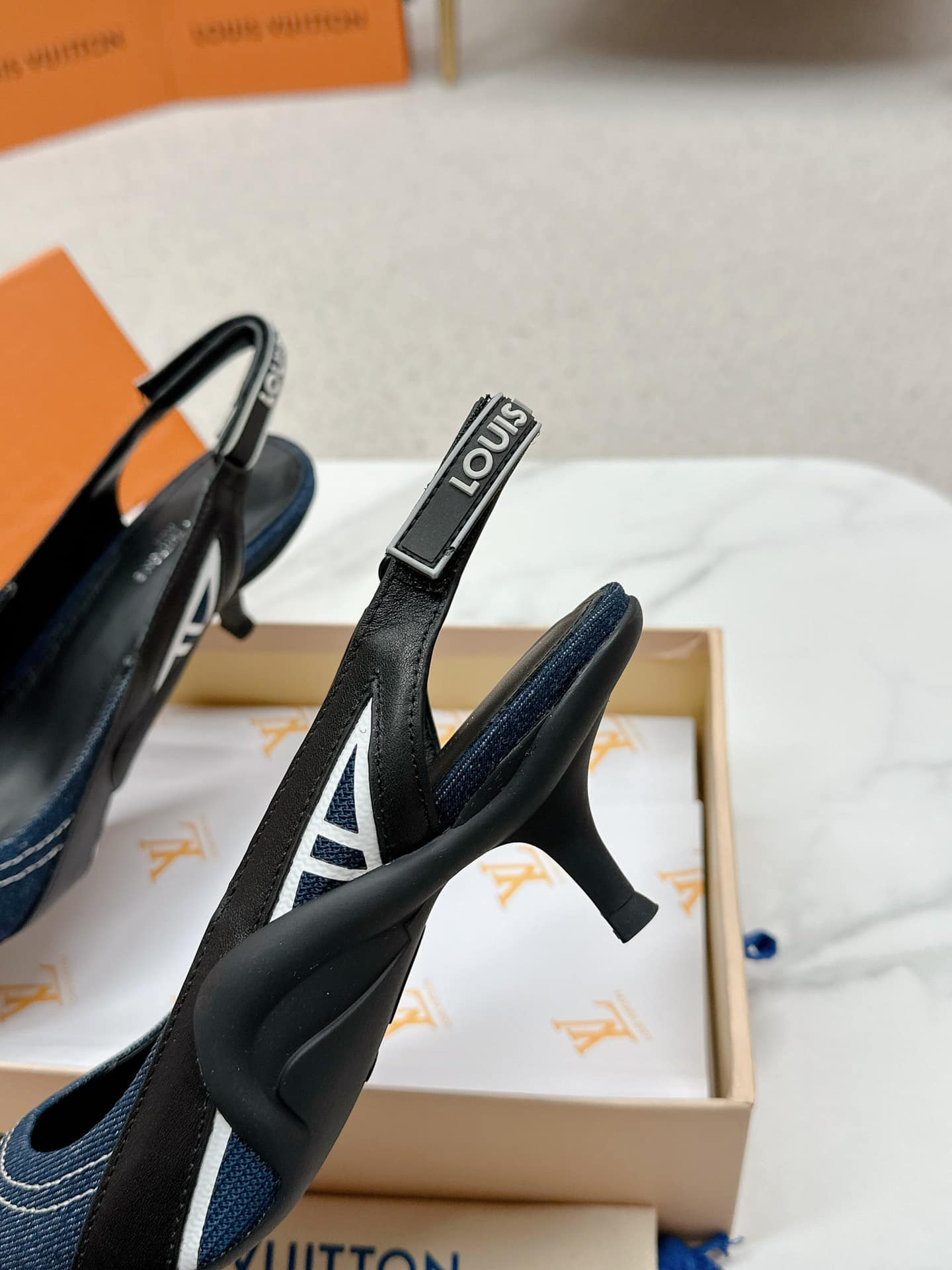 Louis Vuitton Archlight Slingback Pump Black And Denim Blue 1Aabob