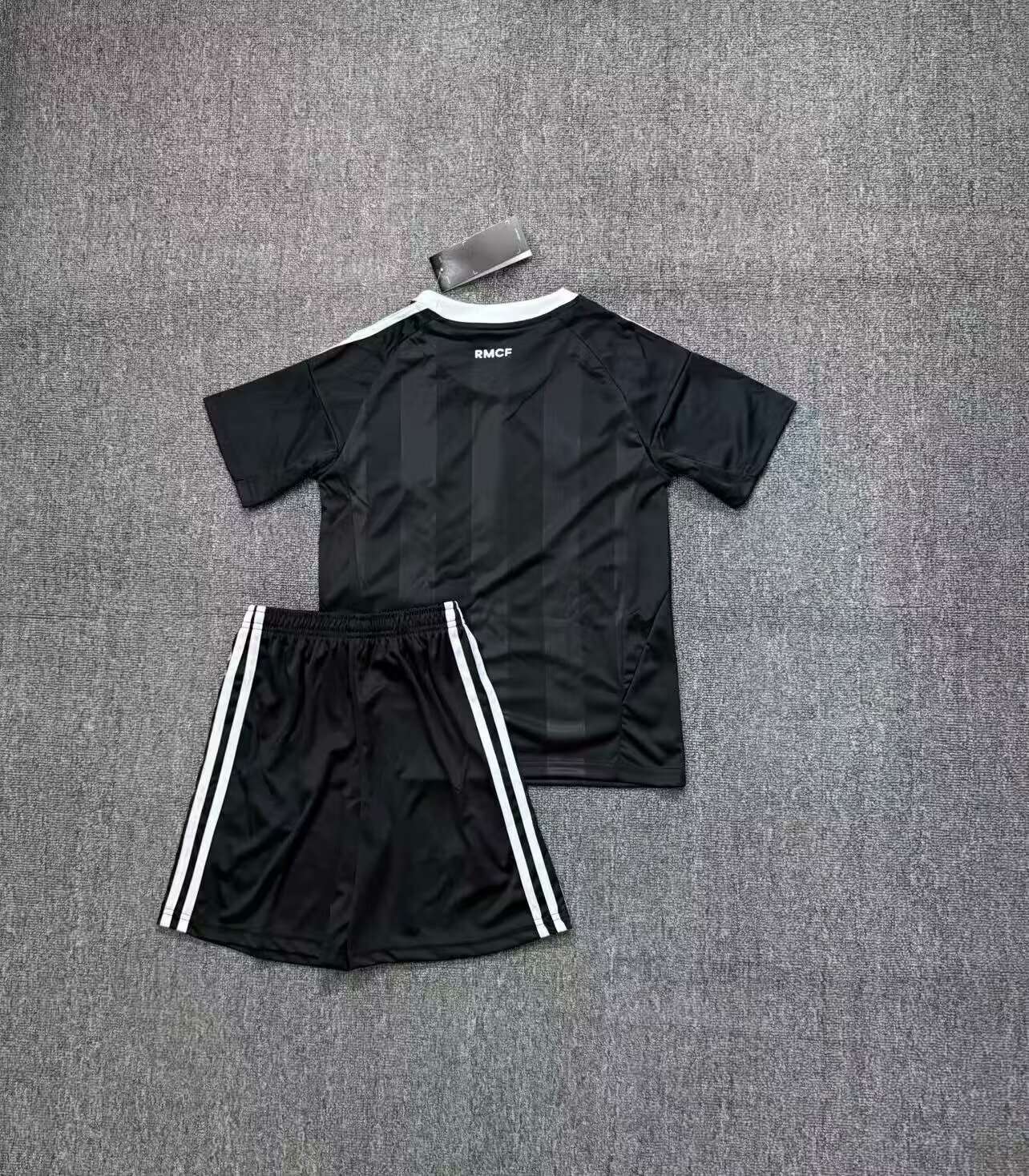 2025/2026 Kids Size Real Madrid Goalkeeper Black Football Shirt 1:1 Thai Quality
