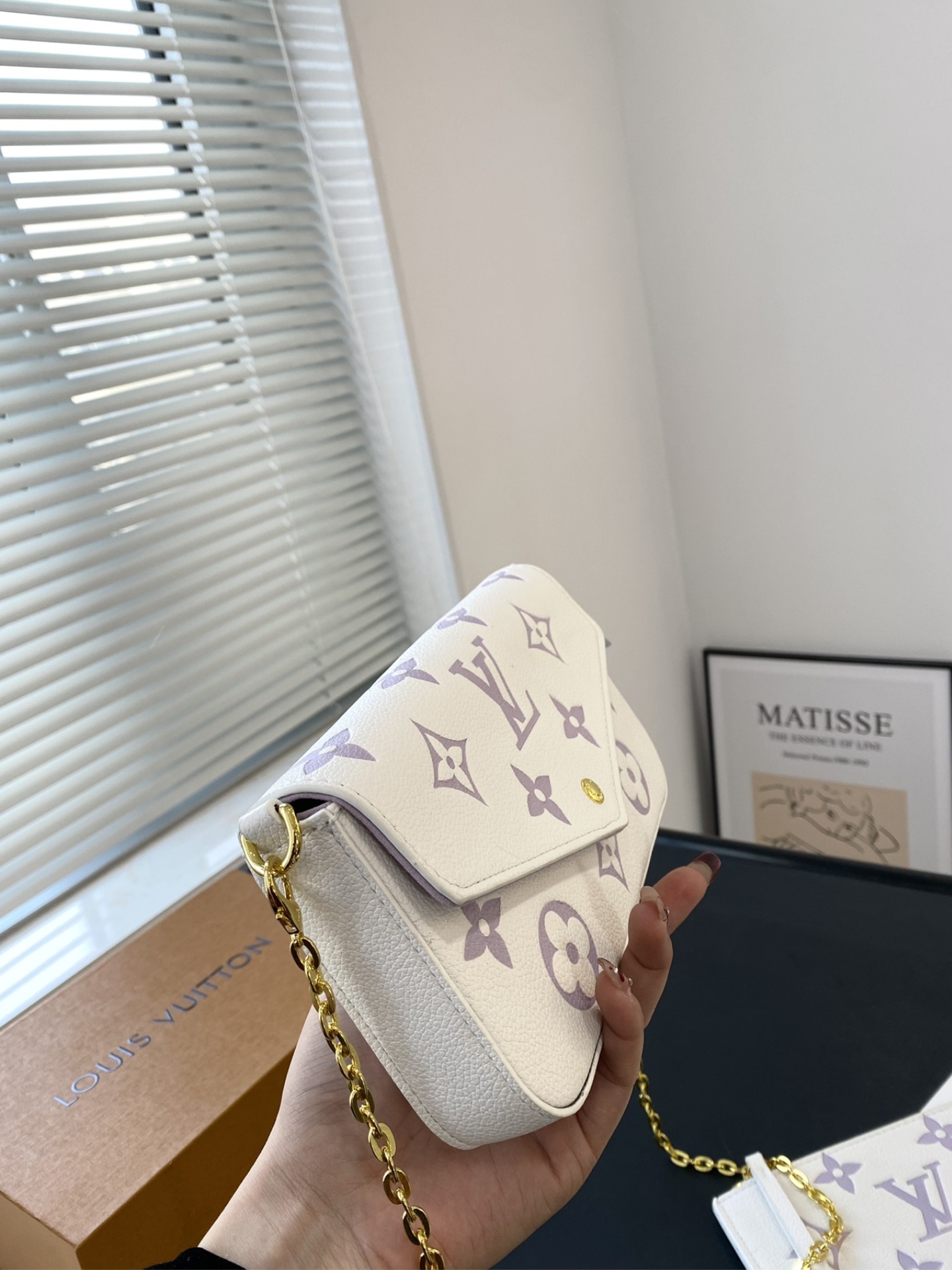 Louis Vuitton Pochette Felicie Bag In Latte And Bubble Tea 22Cm
