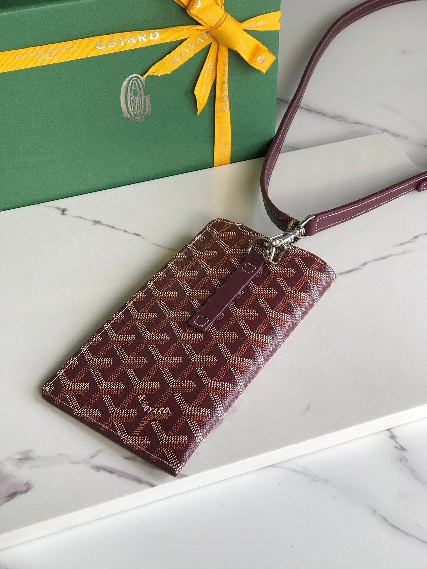 Goyard Montmartre Gm Case 18 Cm Wine Red Goyardine Canvas