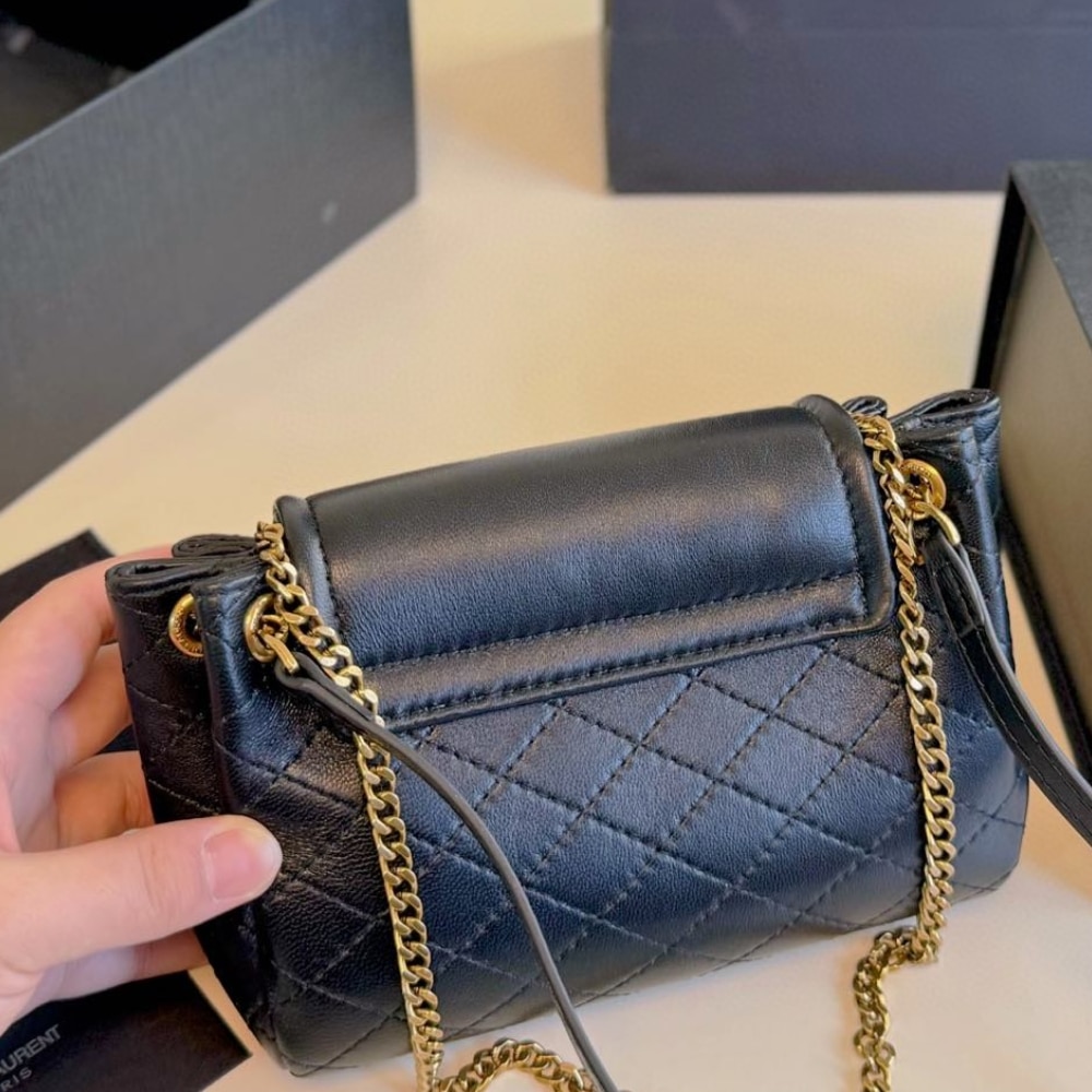 Saint Laurent Mini Nolita In Black 18cm 6727381el071000