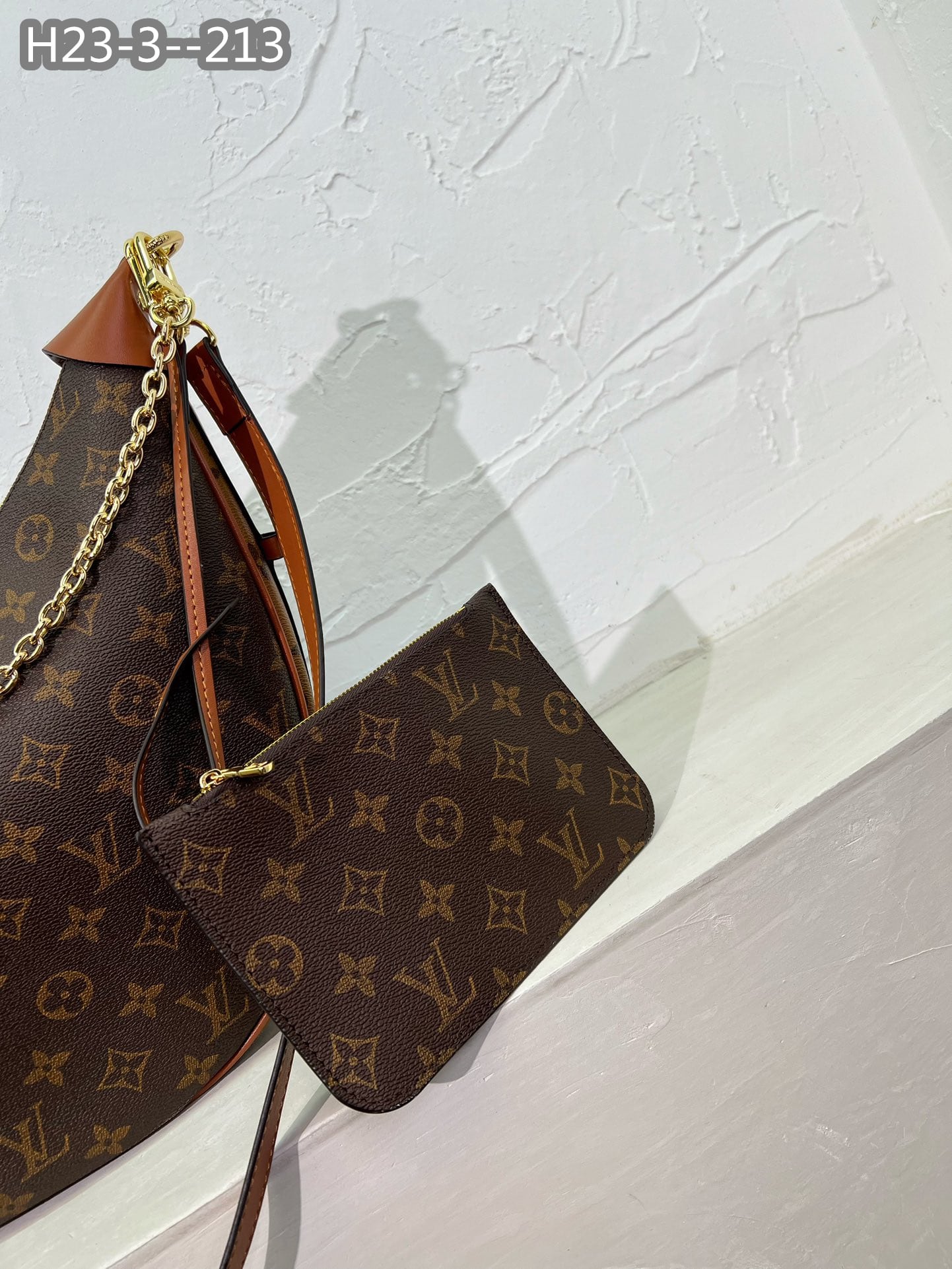 Louis Vuitton Loop Hobo Monogram Canvas Brown 40Cm M46311