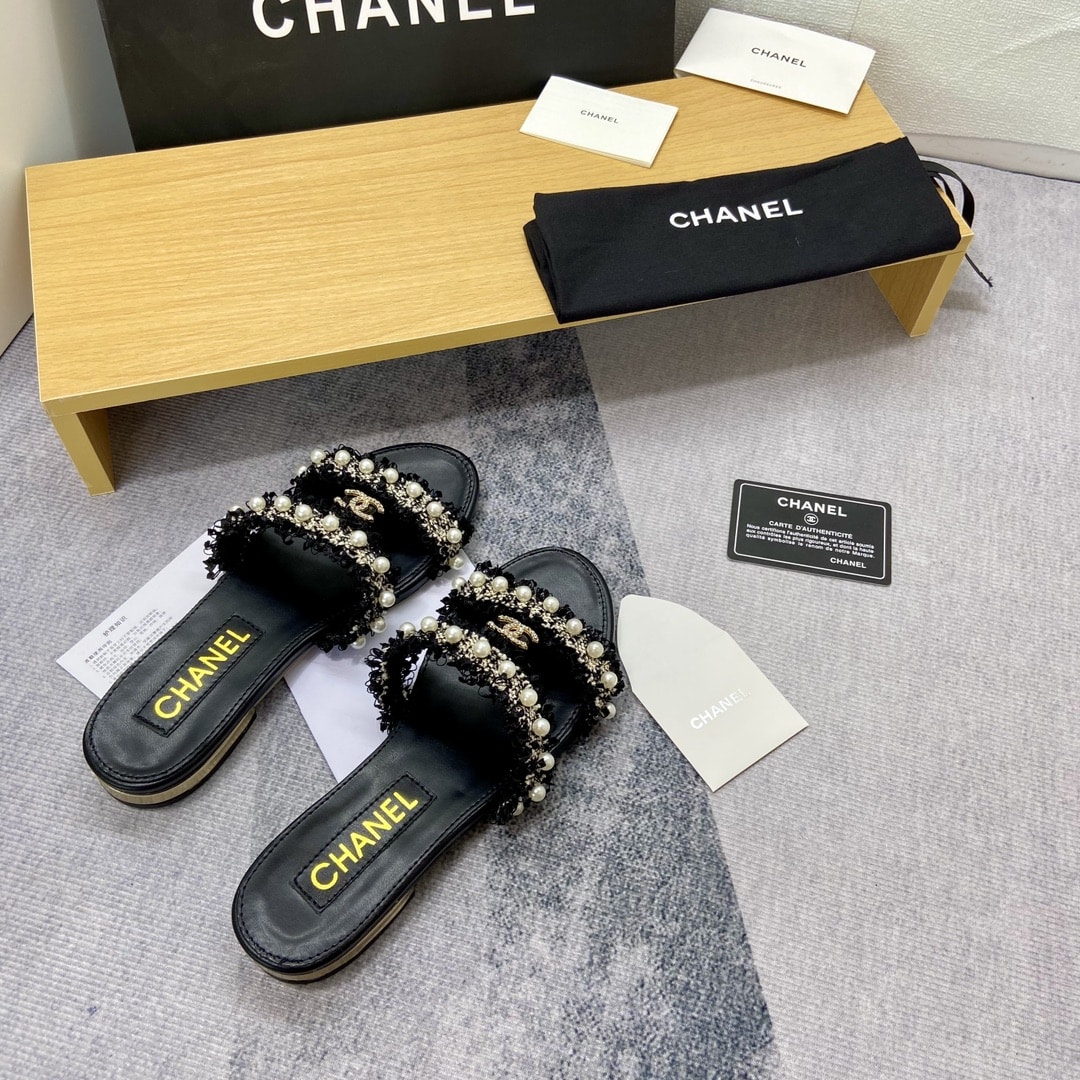 Chanel Mule Slippers Pearl Tweed Black