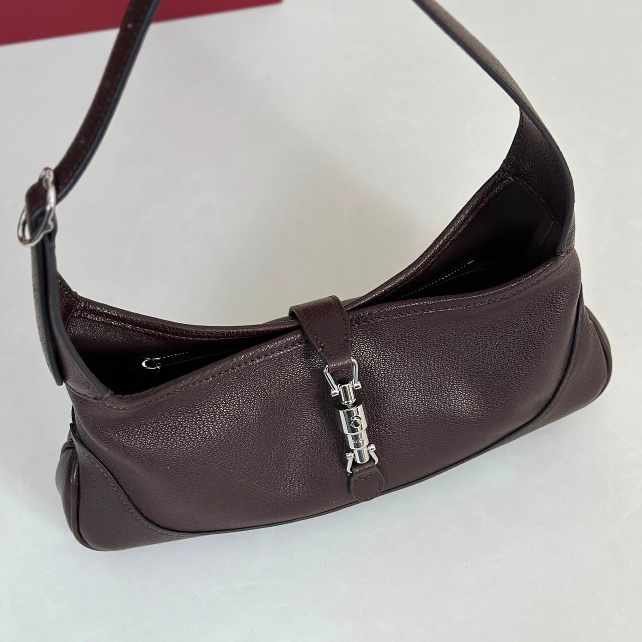 Gucci Jackie Slim Medium Shoulder Bag 28cm/11in Dark Brown ‎863137