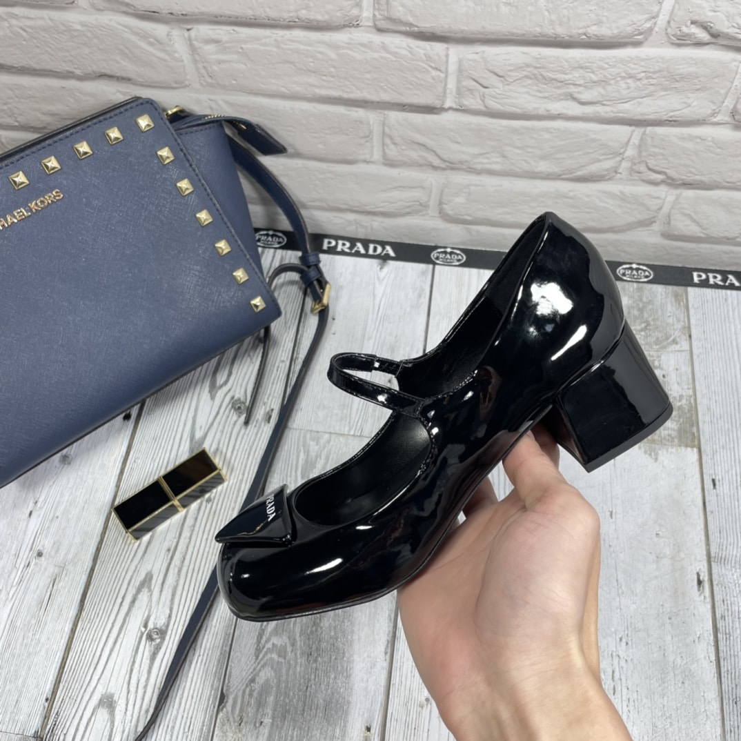 Prada Women’S Logo Patch Heeled Pumps Black 1I768Mf045069