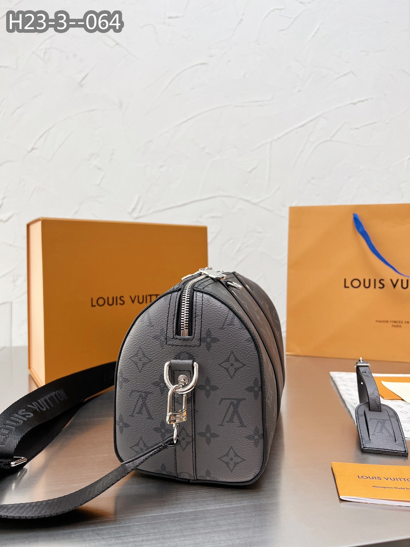 Louis Vuitton Keepall Bandouliere 28Cm Monogram Eclipse City Black