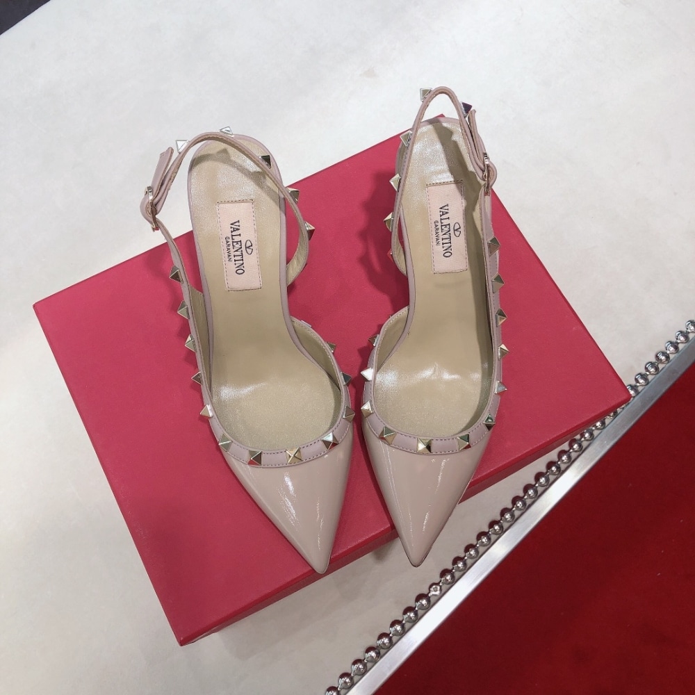 Valentino Garavani Rockstud Patent Leather Strap Pump Beige