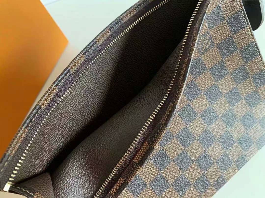 Louis Vuitton Pochette Voyage Damier Ebene 25Cm