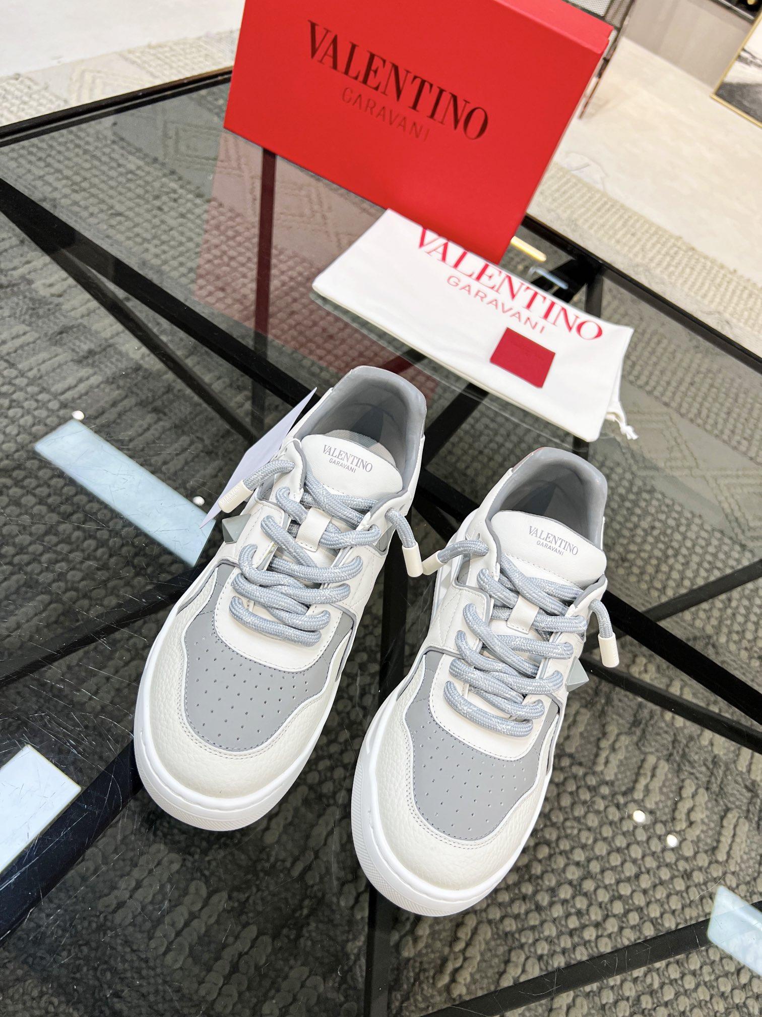 Valentino Sneakers