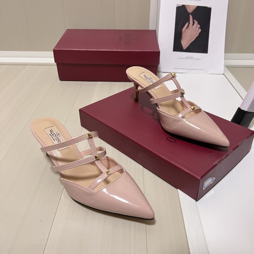 Valentino Garavani Rockstud Wispy Mule In Calfskin Beige 4W0S0Jb1Act 098