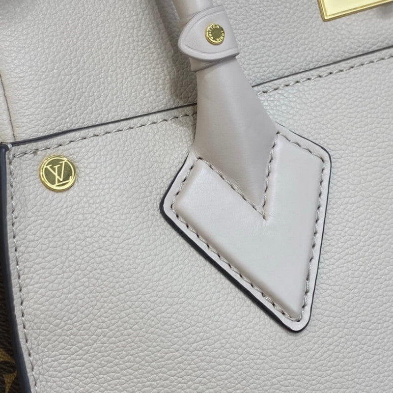Louis Vuitton On My Side Mm 30Cm Greige
