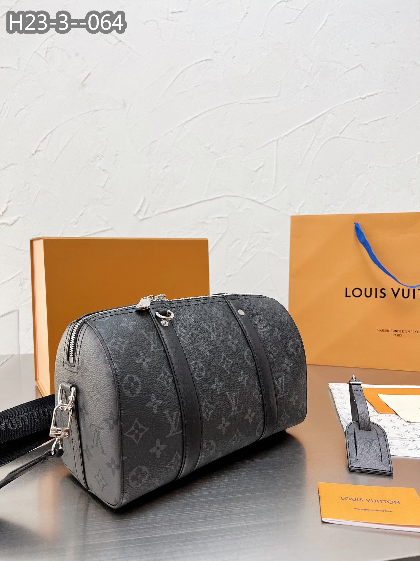 Louis Vuitton Keepall Bandouliere 28Cm Monogram Eclipse City Black