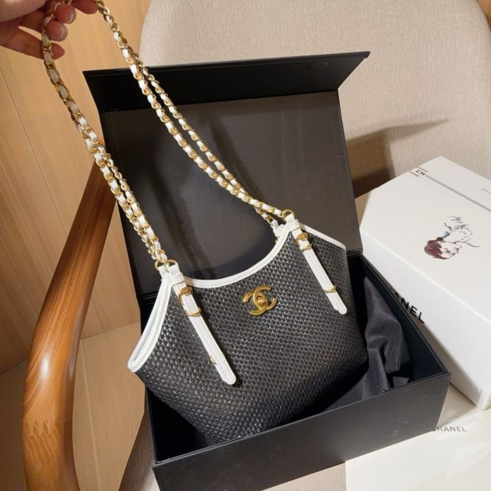 Chanel Small Shopping Bag Braided Raffia Black And White 18Cm AS6015 B22594 U5559