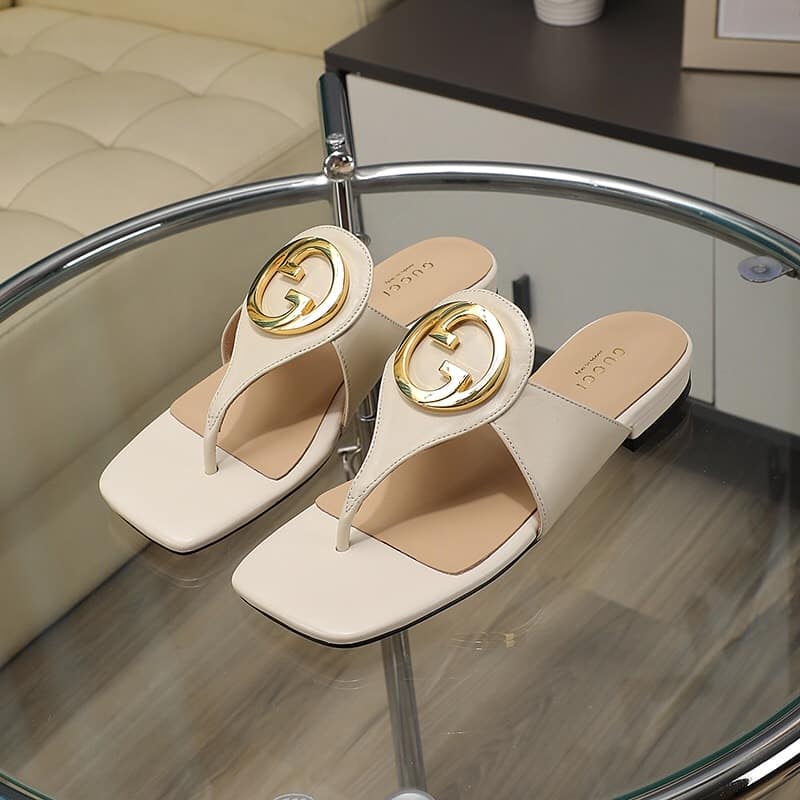 Gucci Women’S Gucci Blondie Thong Sandal Beige