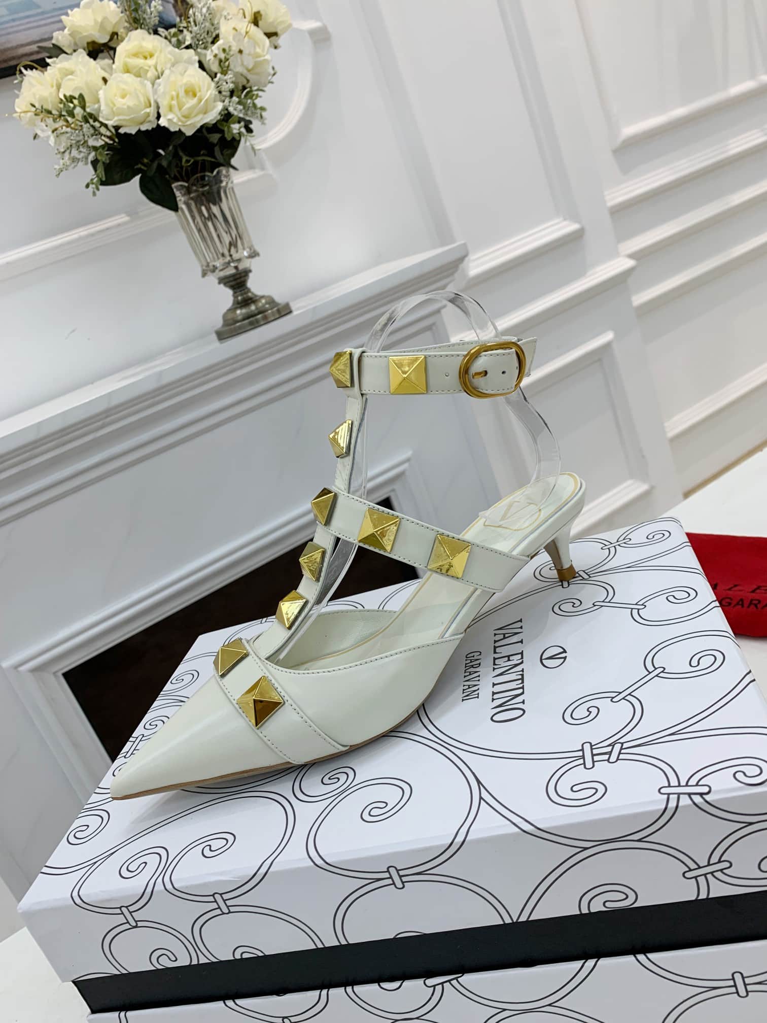 Valentino Garavani Roman Stud Kitten Heel Pumps White
