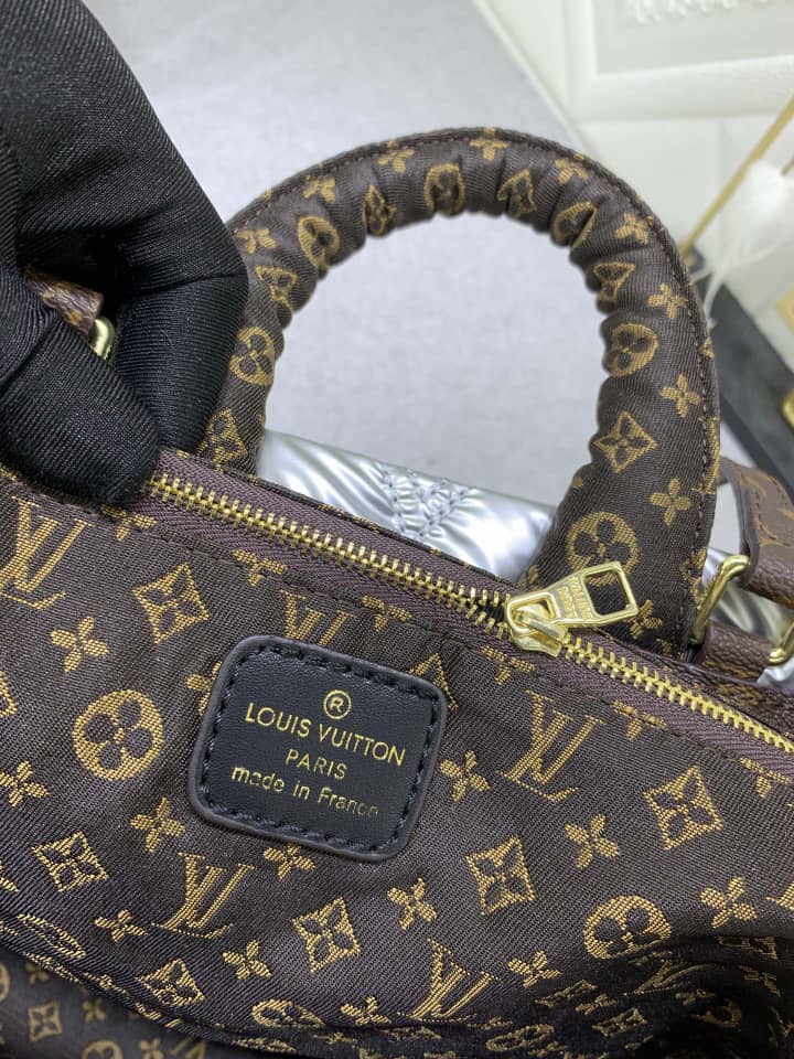 Louis Vuitton Onthego Pillow Handbag Silver 34Cm