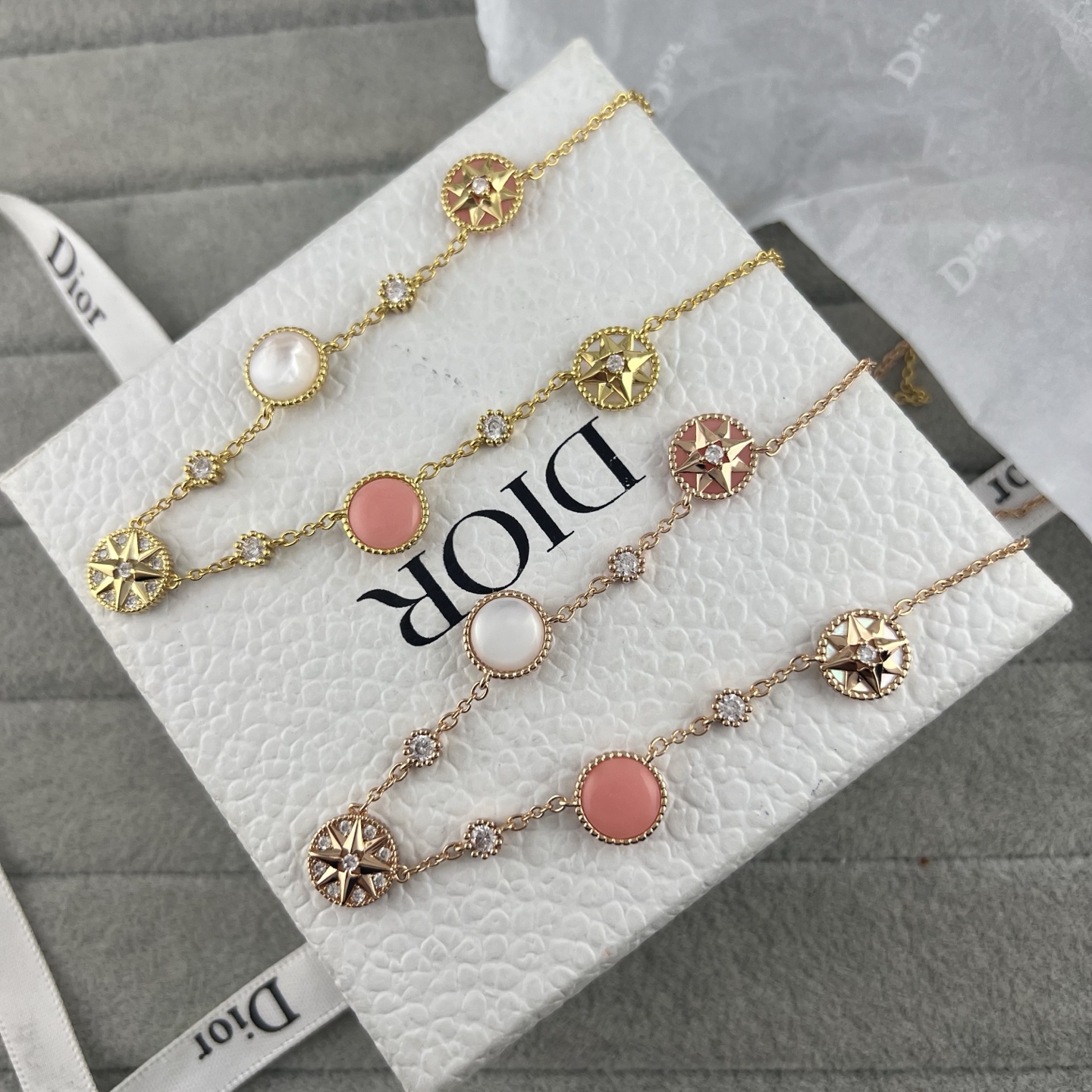 White Star Five-Petal Necklace