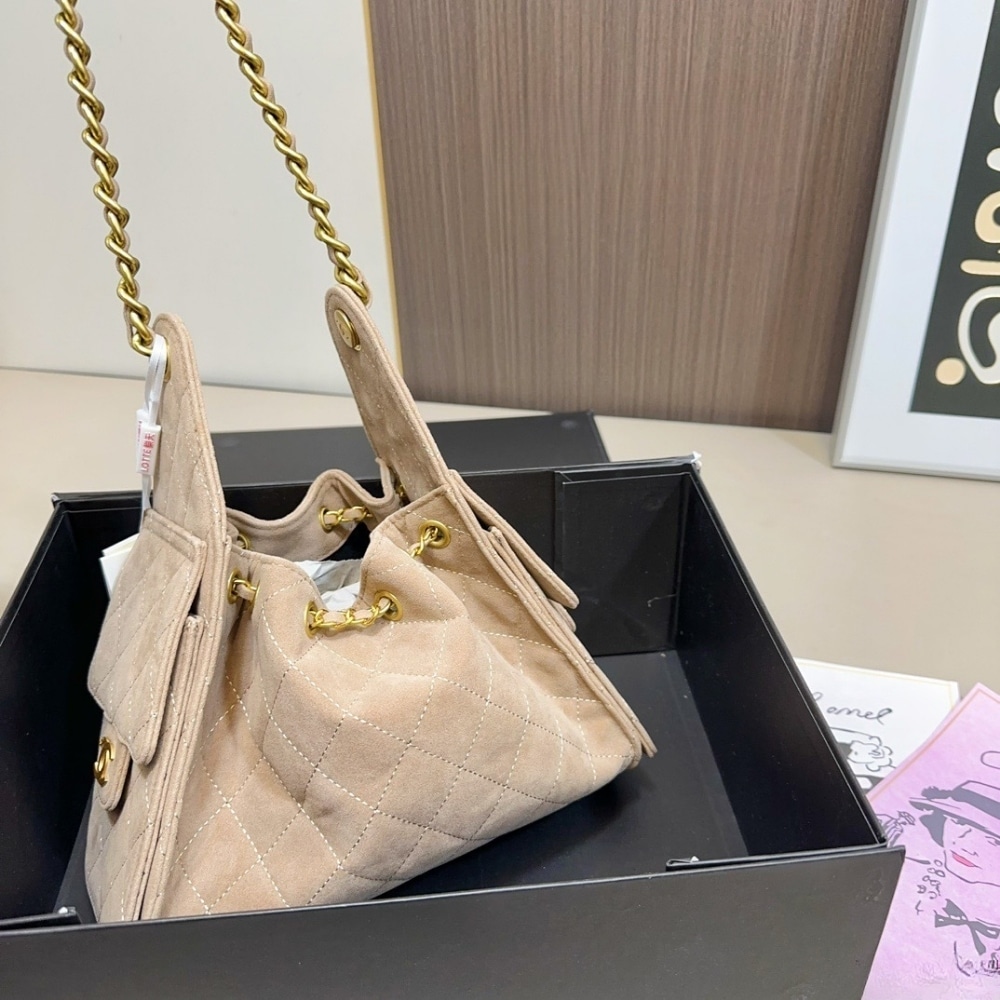 Chanel 25 Small Handbag Suede And Gold Tone Metal Light Grey 26Cm