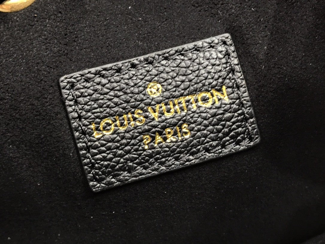 Louis Vuitton Lockme Bucket 23Cm Black