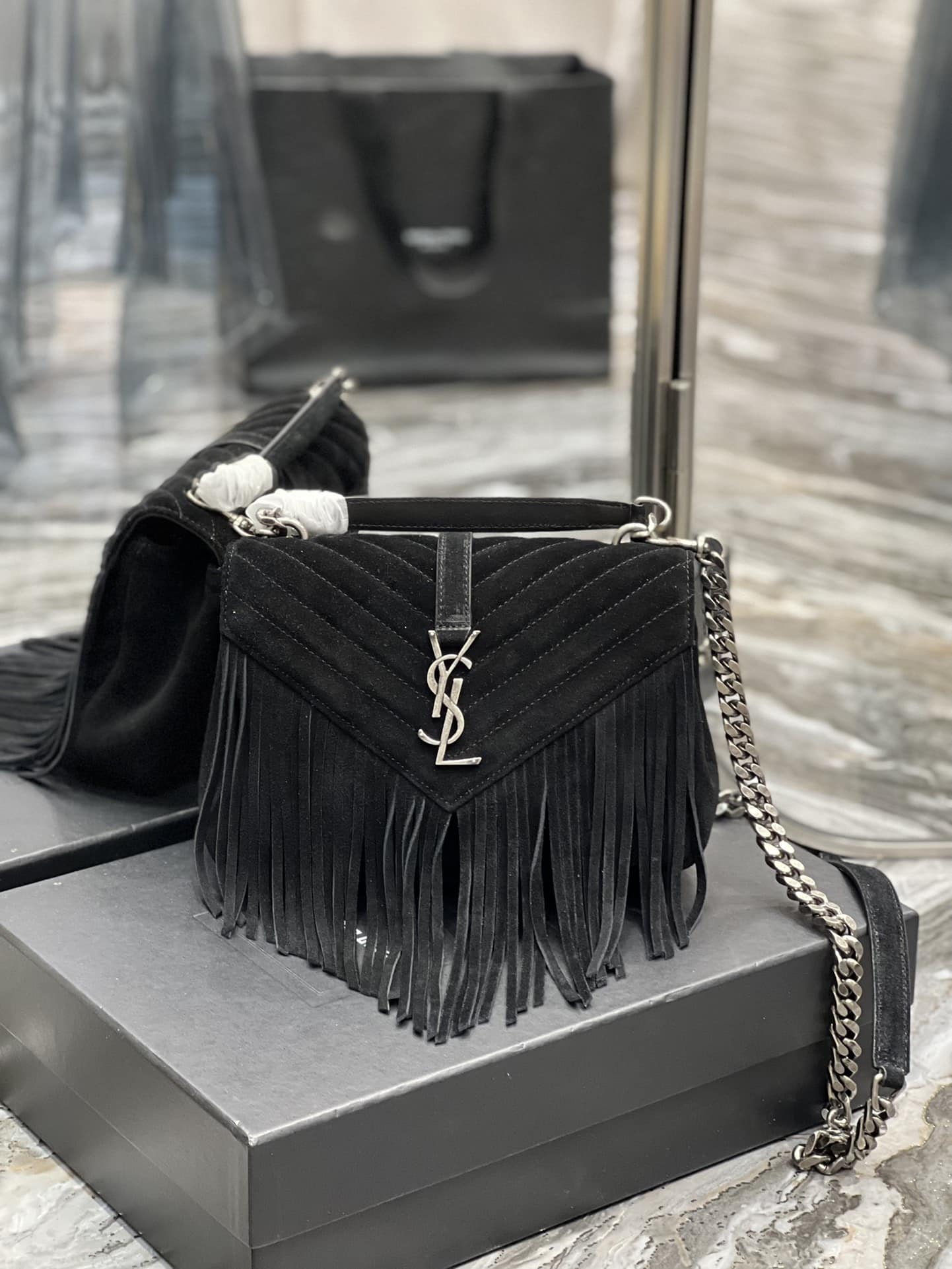 Saint Laurent College Medium Suede Shoulder Bag Black 24Cm