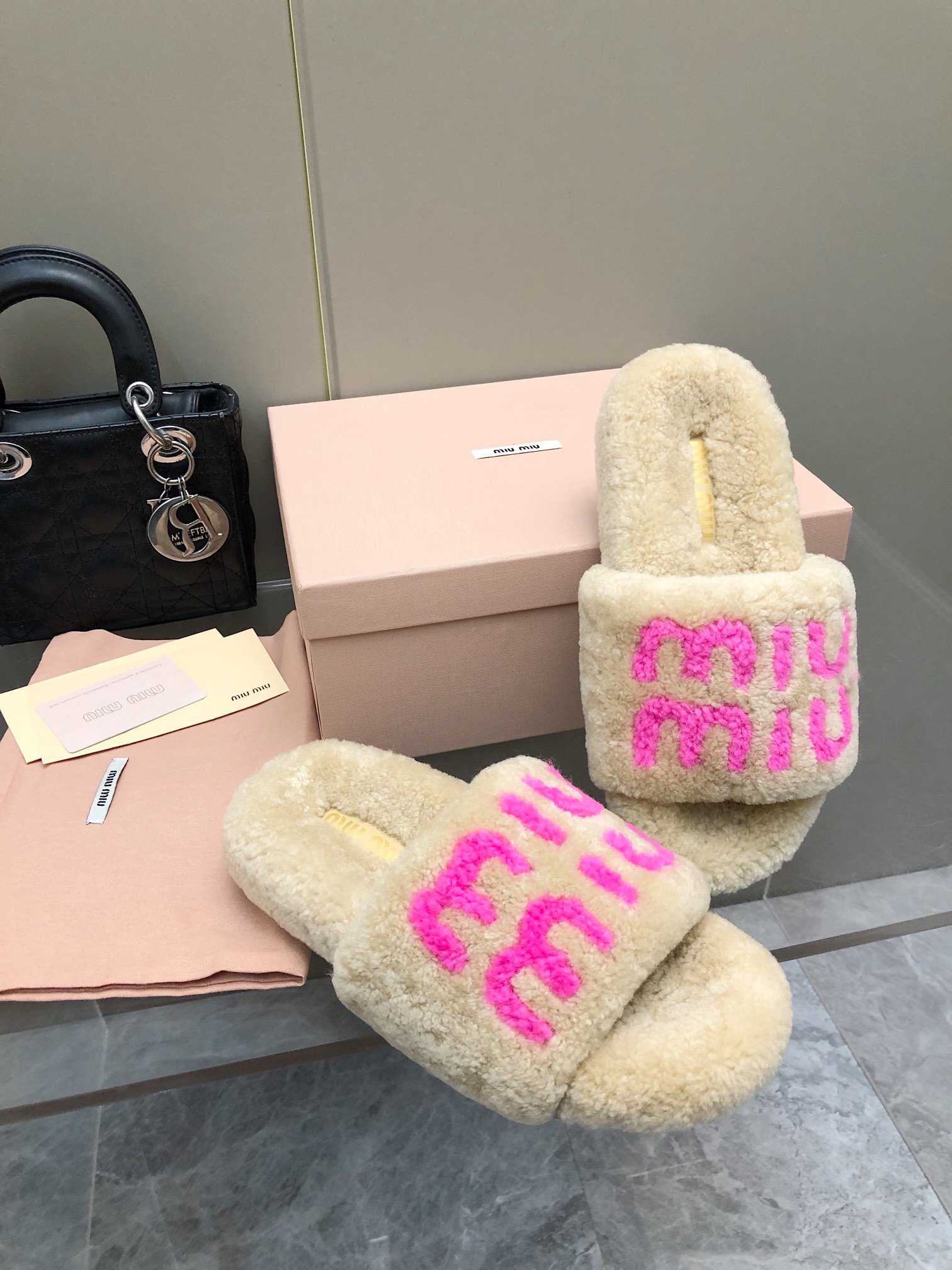 Miu Miu New Color Wool Slippers
