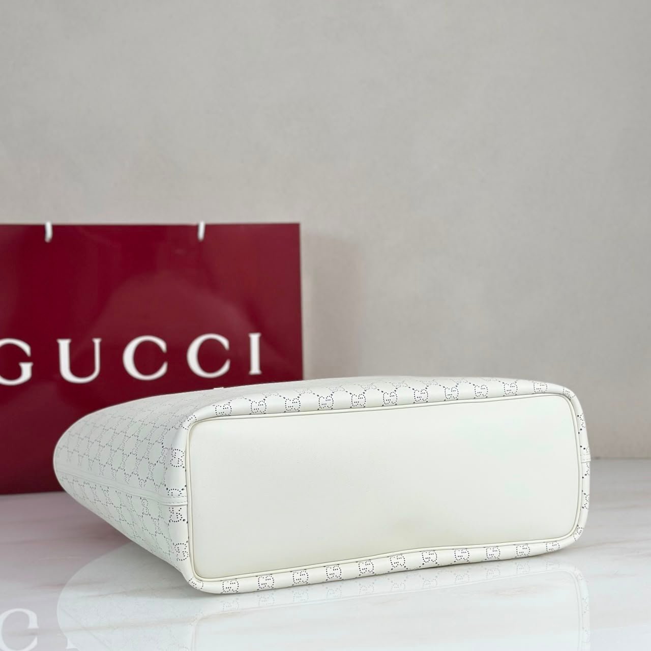 Gucci Tribeca Large Tote Bag 38cm/15in White Leather GG 874745