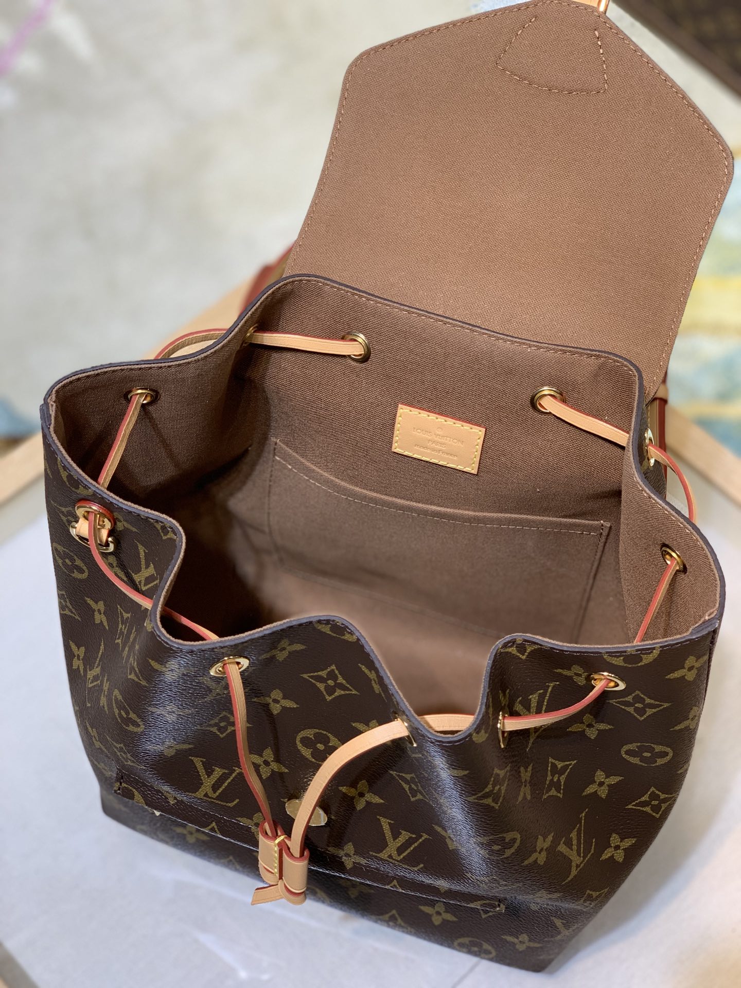 Louis Vuitton Montsouris Pm 27Cm