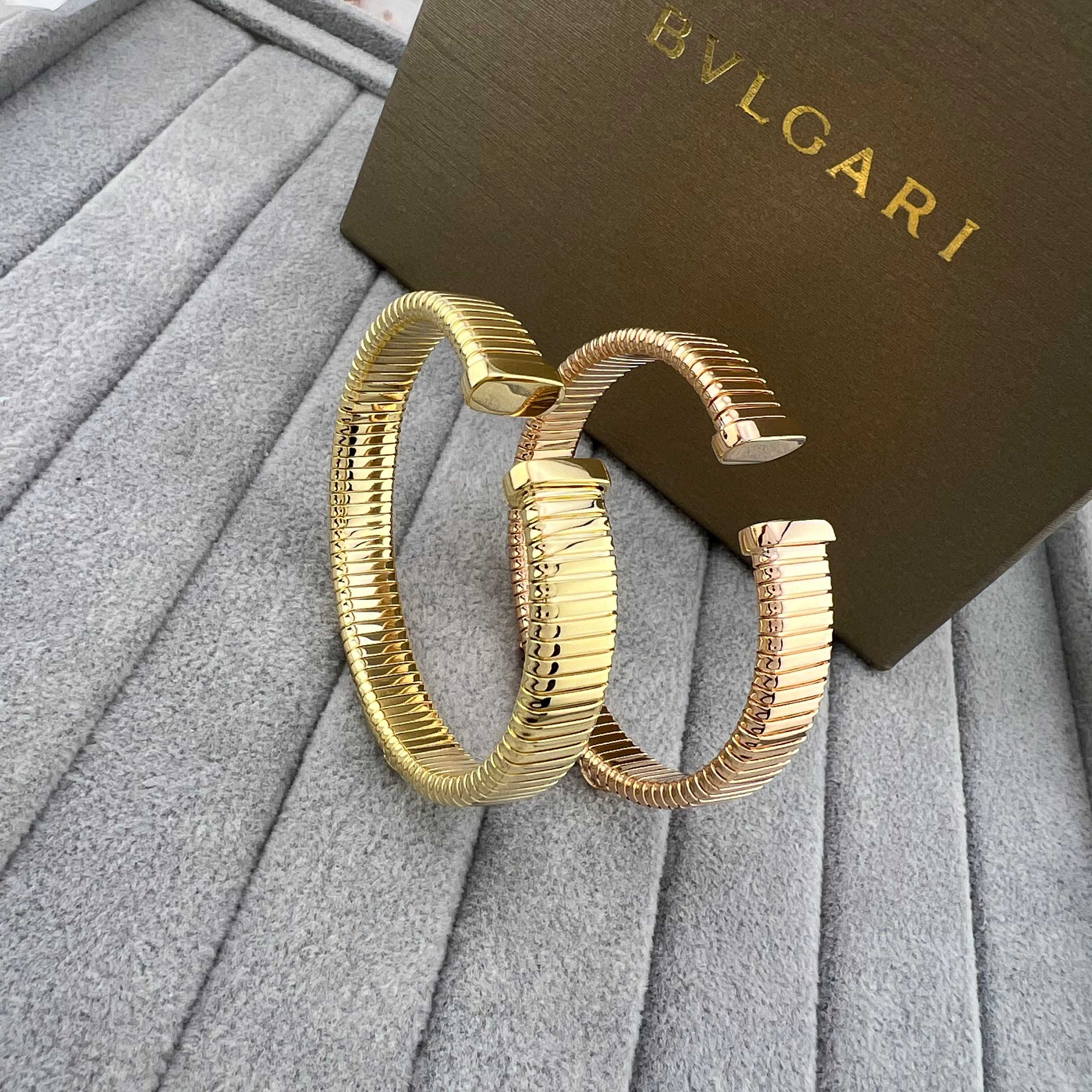 Yellow gold/rose gold diamond spring bracelet