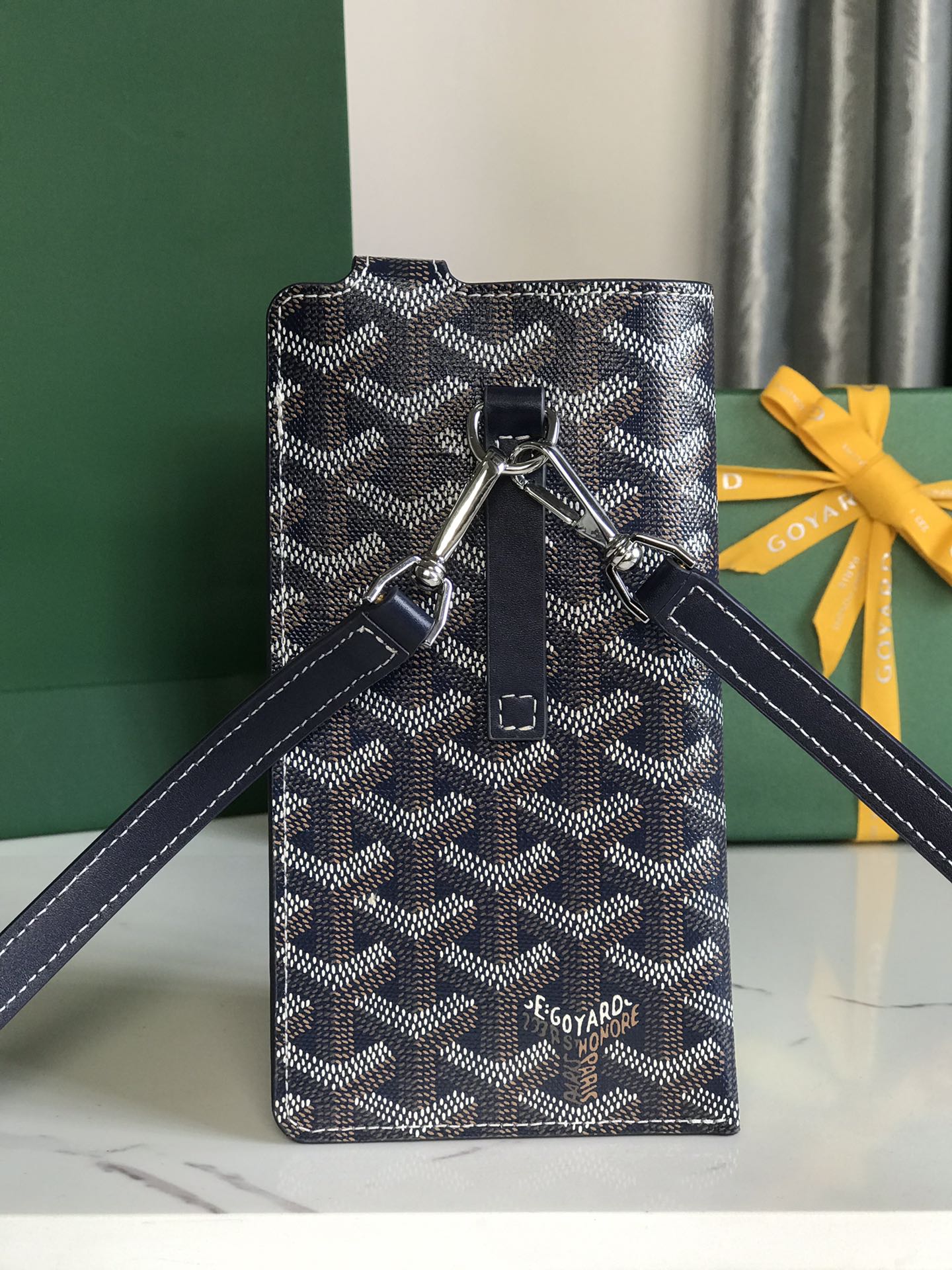 Goyard Montmartre Gm Case 18 Cm Navy Blue Goyardine Canvas