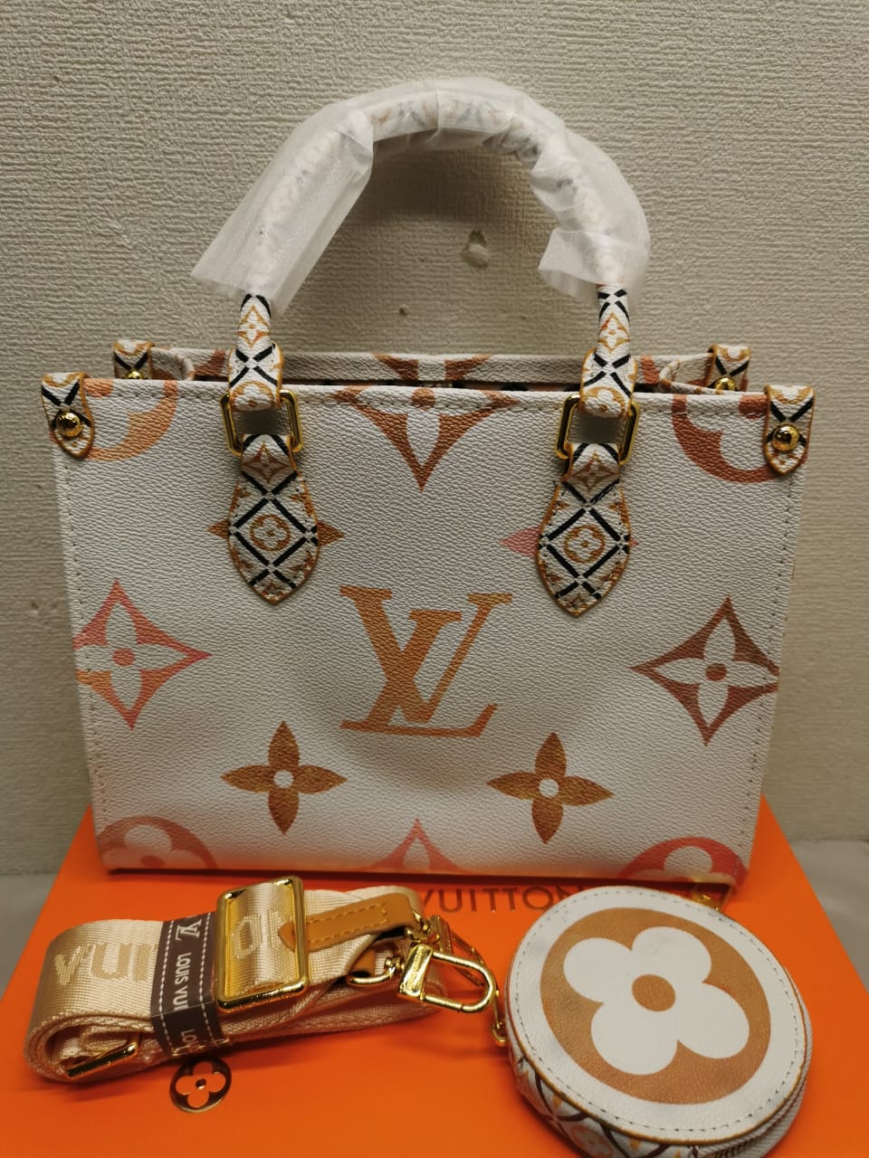 Louis Vuitton Lv By The Pool Onthego PM Yellow 25Cm M22975