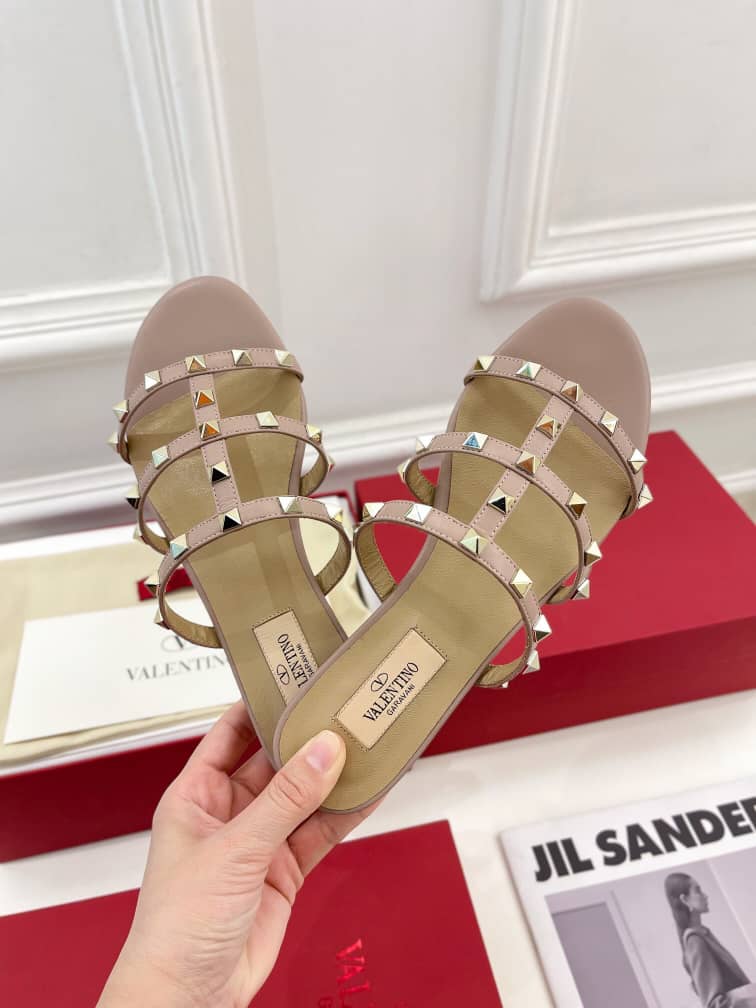 Valentino Garavani Rockstud Flat Slide Sandal Pink 4W2S0C49Vod P45