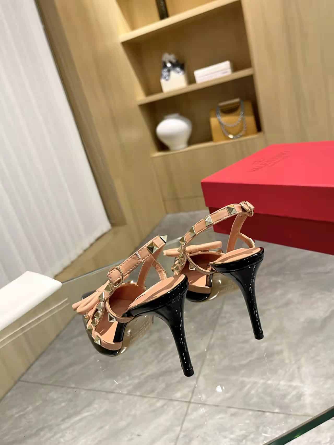 Valentino Rockstud Bow 100 Patent Slingback Pump Black Pink