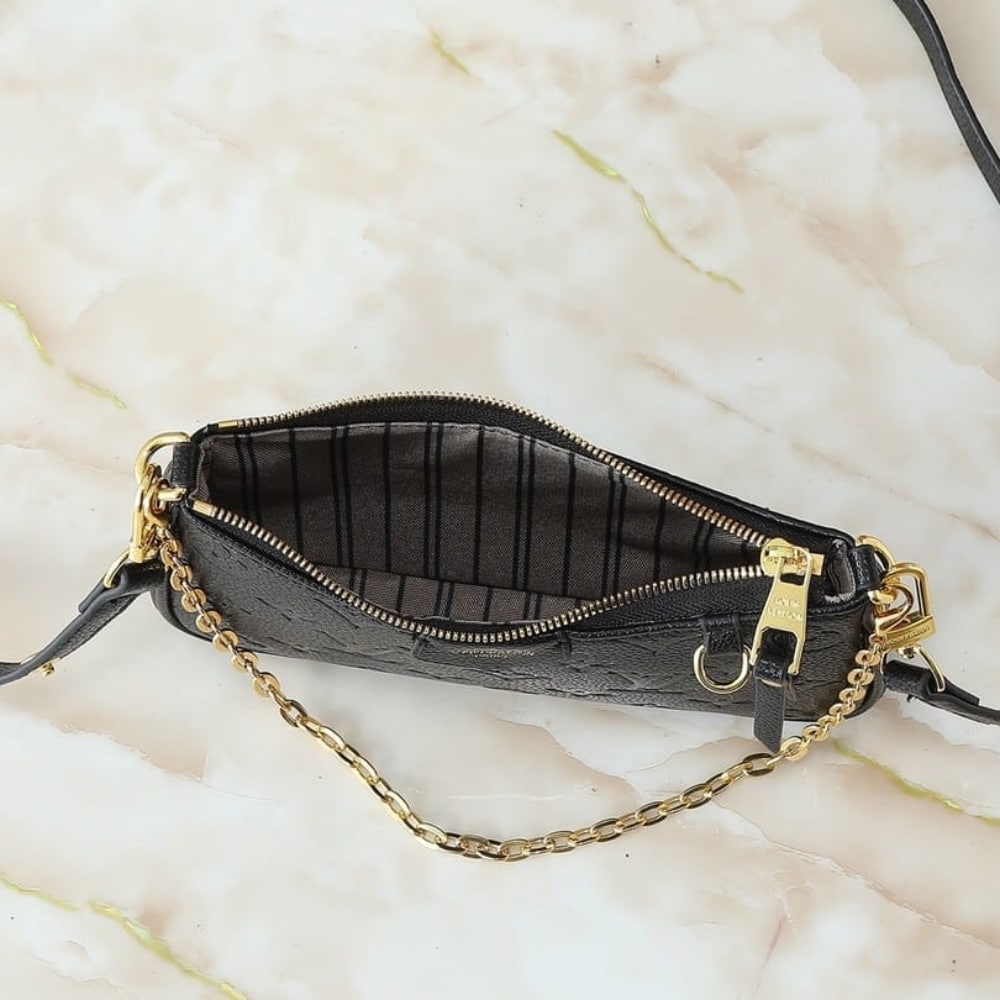 Louis Vuitton Easy Pouch On Strap Black 21Cm M80349