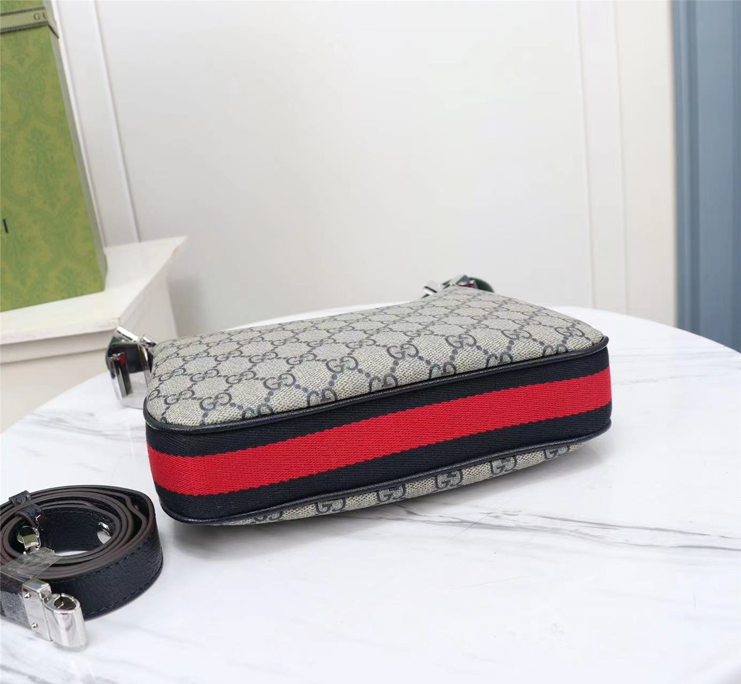 Gucci Attache Small Shoulder Bag Beige And Blue 23Cm 699409 96Grn 4082