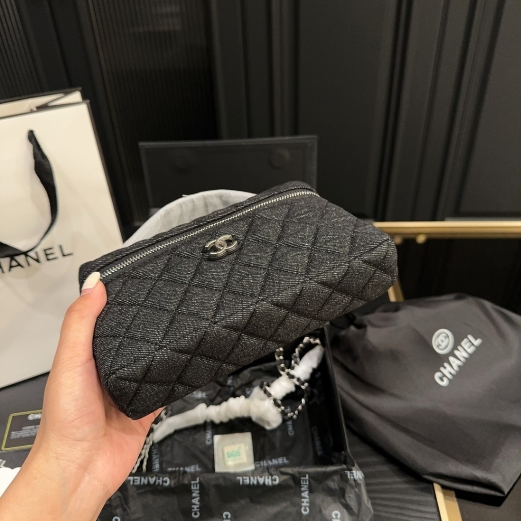 Chanel Classic Vanity With Chain Silver Tone Denim Black 19cm
