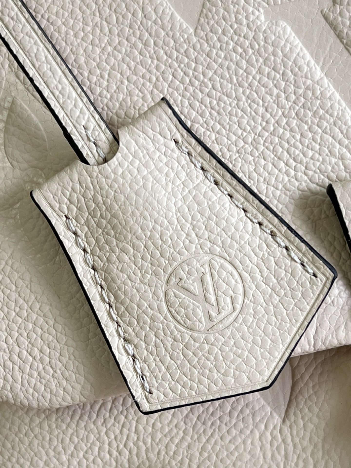 Louis Vuitton Madeleine Bb Cream Beige 24Cm M46008