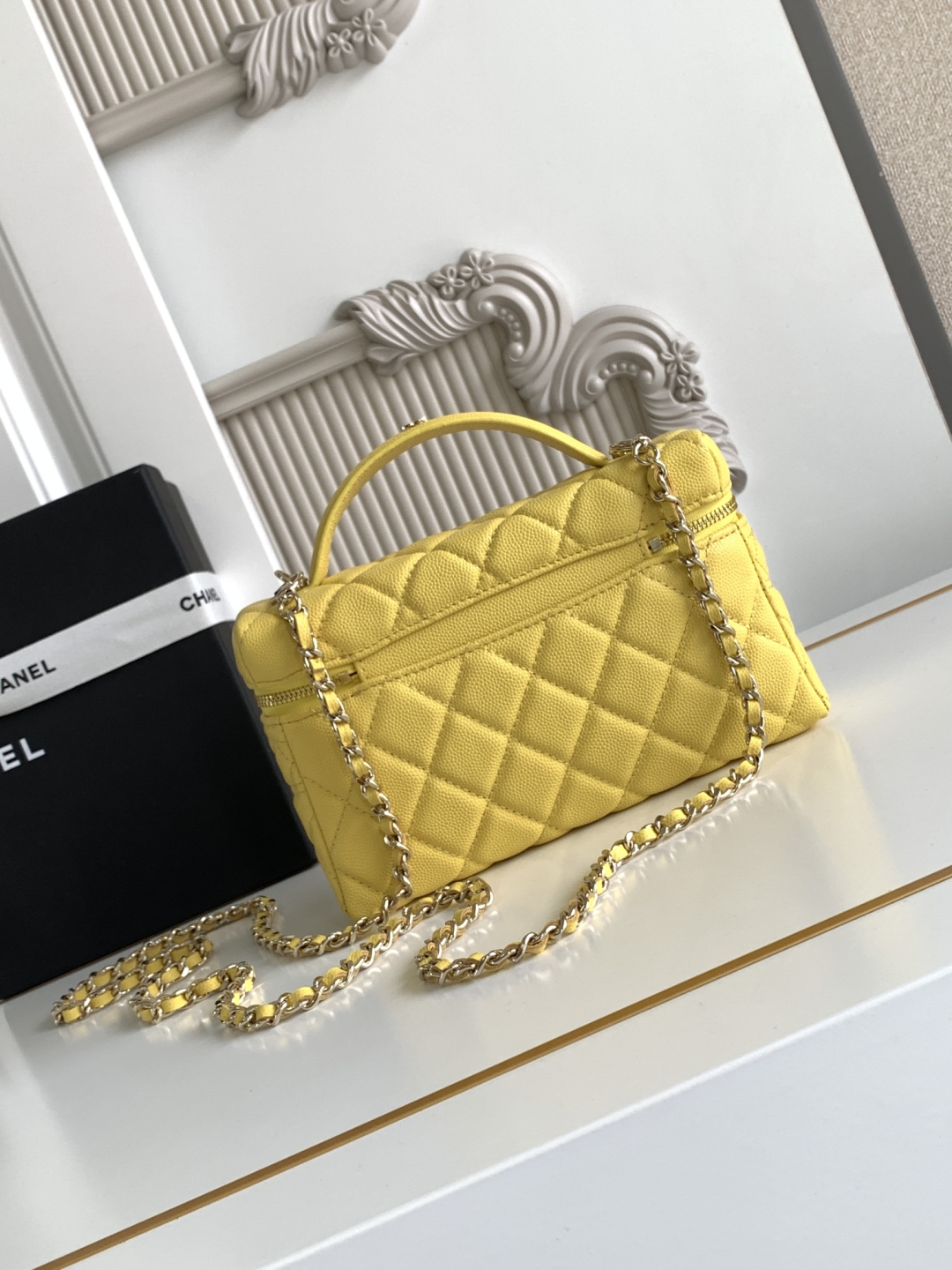 Chanel 25C Vanity Case Yellow 20cm
