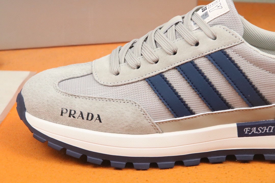 Prada Men?S Sneakers Suede With Stripe Blue