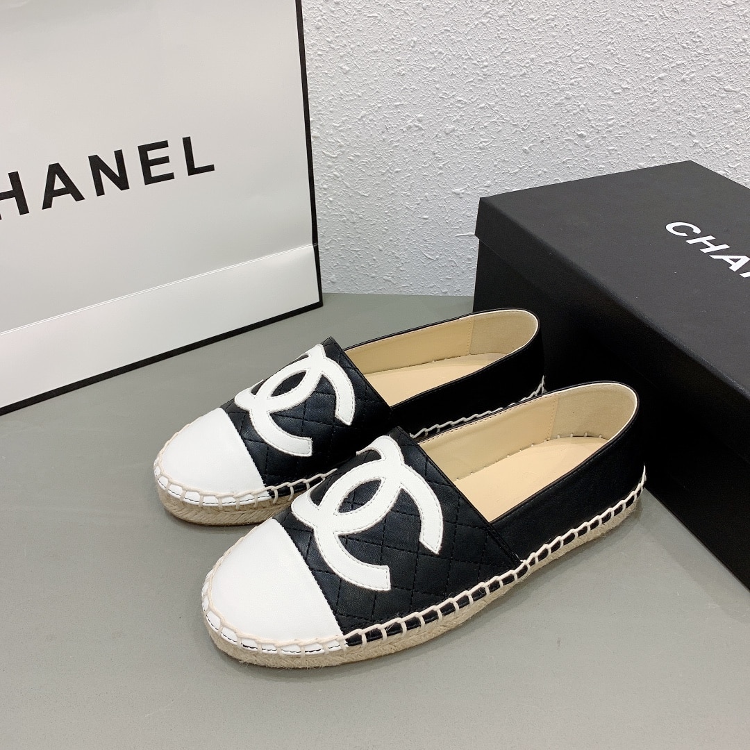 Chanel Cc Espadrilles Slip On White Black