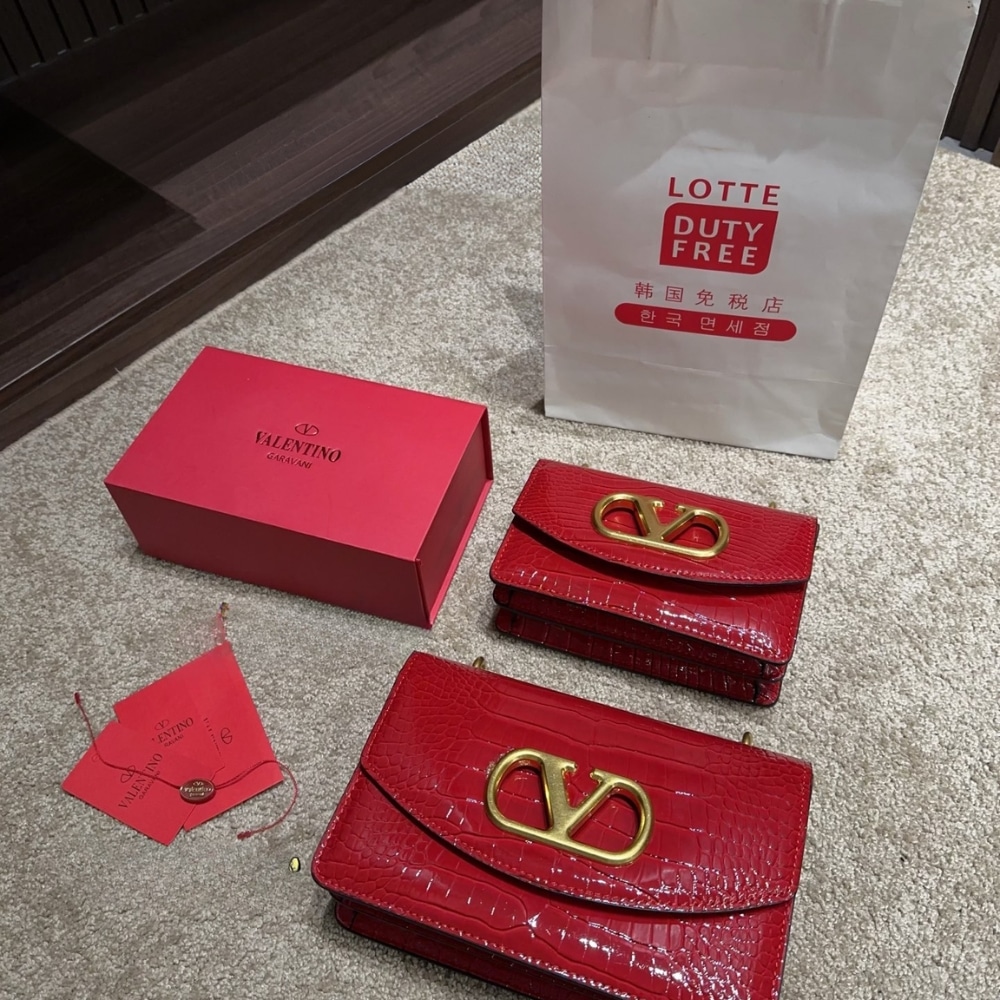 Valentino Garavani Vain Small Shoulder Bag In Crocodile Red 19Cm 6W0B0R17Tvg L43