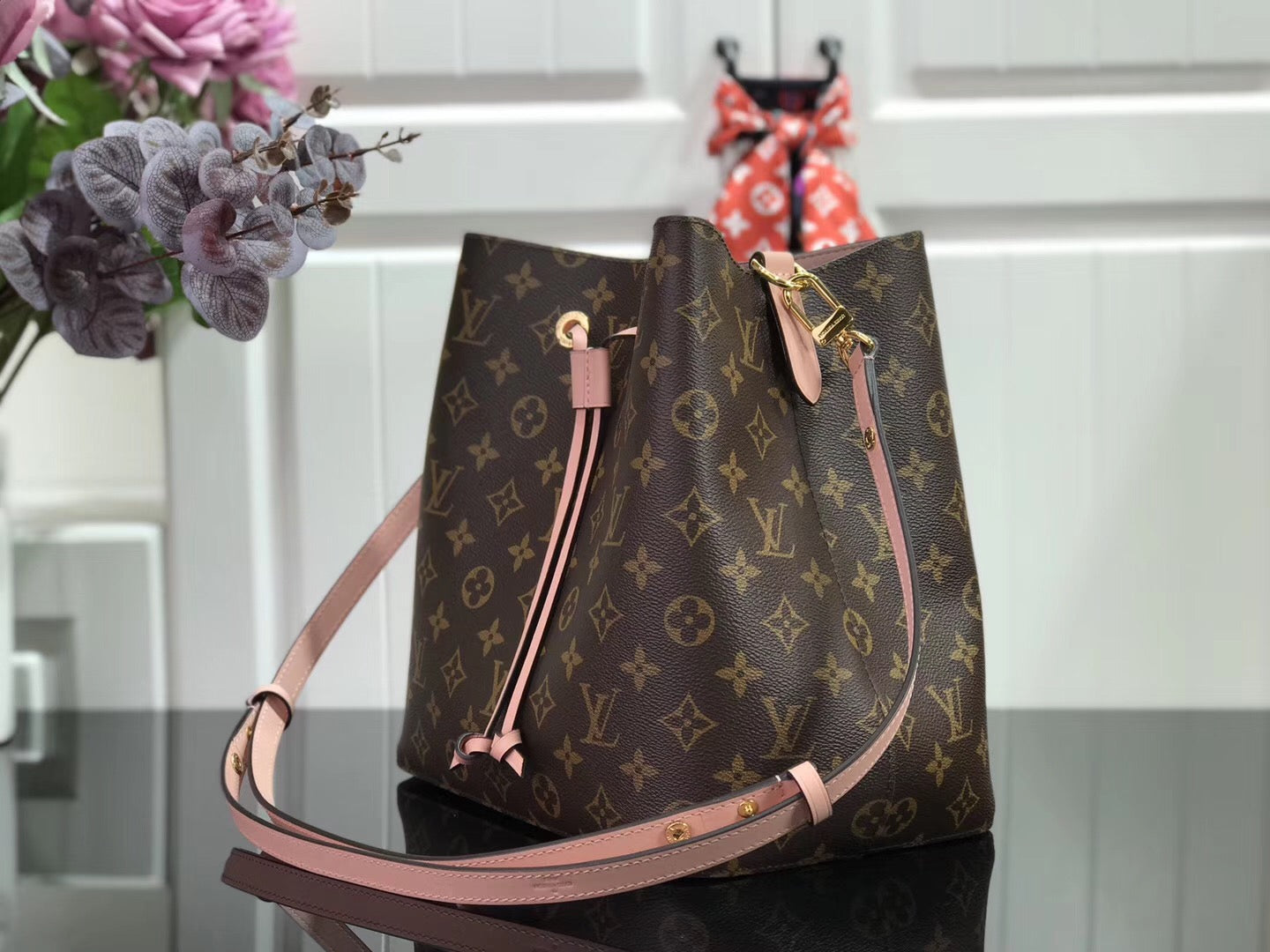 Louis Vuitton N Ono  Rose Poudre Pink 26Cm