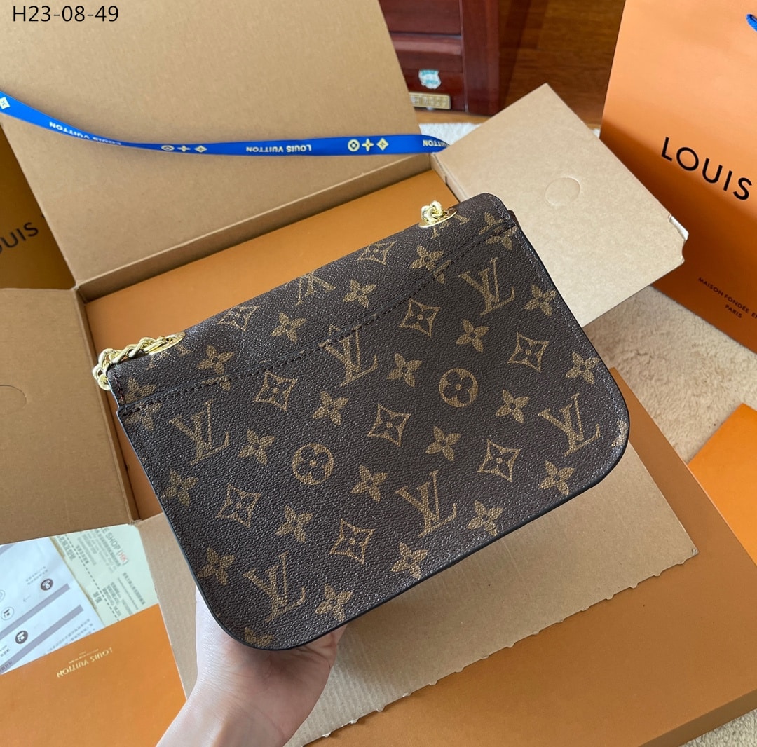 Louis Vuitton Passy Monogram Canvas 23Cm M45592