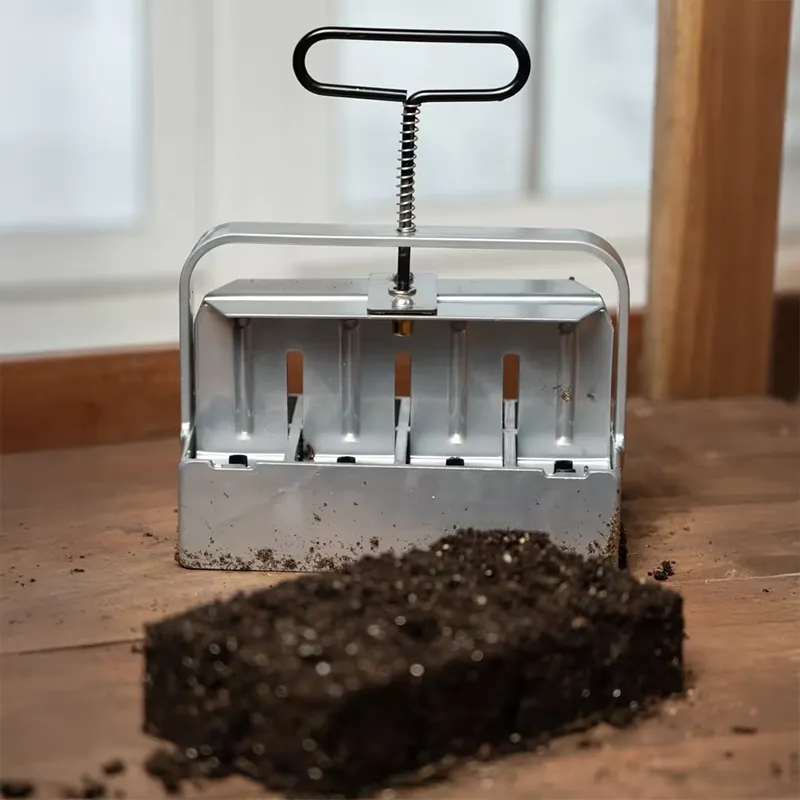Soil Blocker 8 CELL