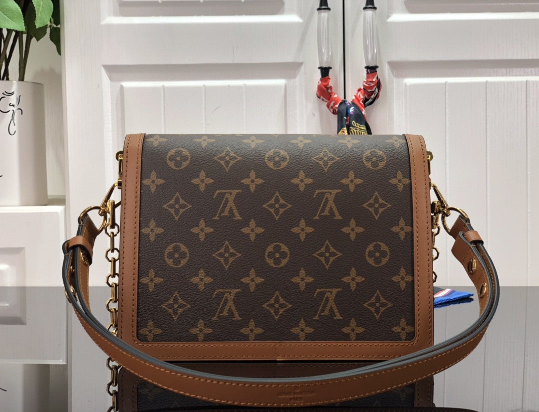 Louis Vuitton Dauphine Mm 25Cm