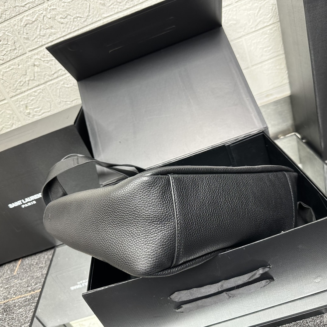 Saint Laurent Bea In Grained Leather Black 50Cm