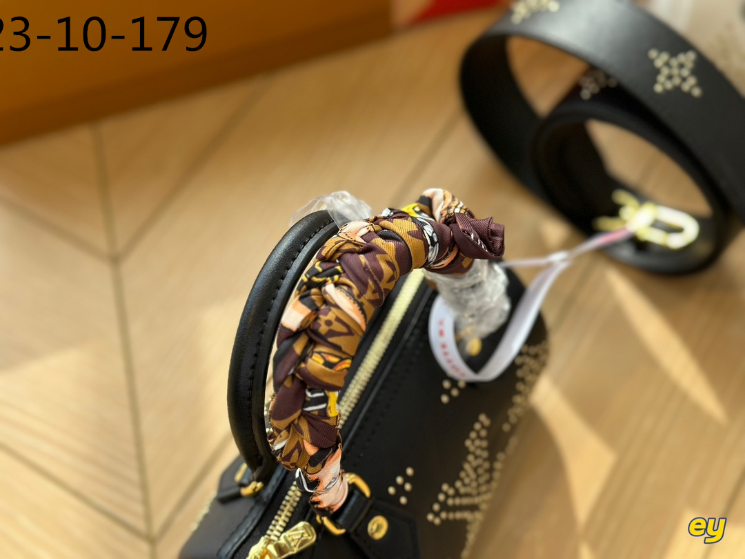 Louis Vuitton Nano Speedy Black 16Cm M46745