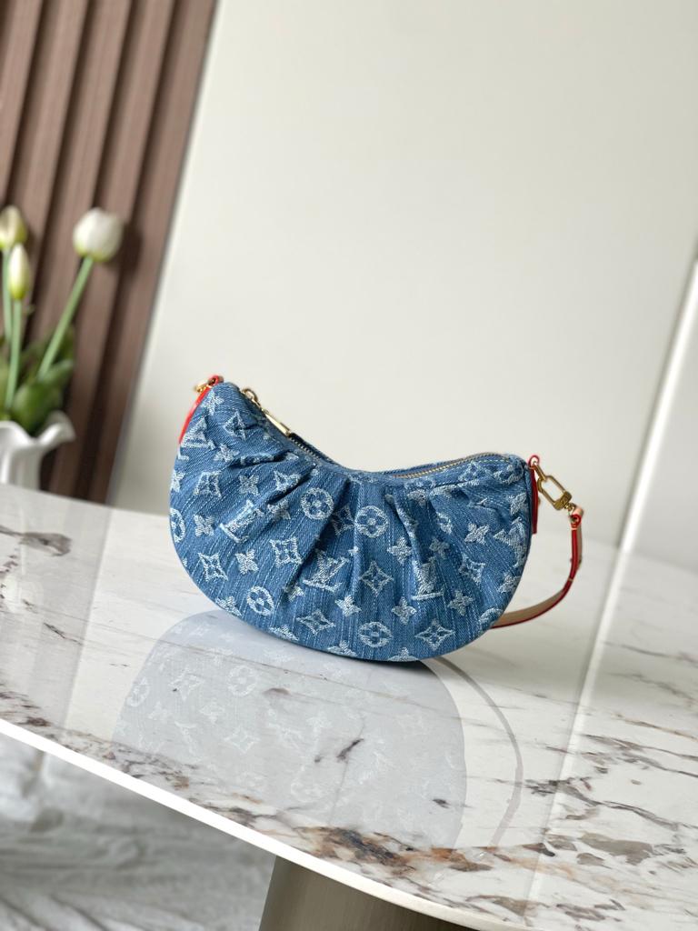 Louis Vuitton Pochette Valley Bag Denim Blue 21cm M13571